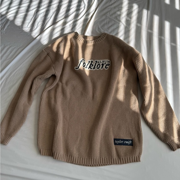 Taylor Swift folklore album sweater - Picture 3 of 4